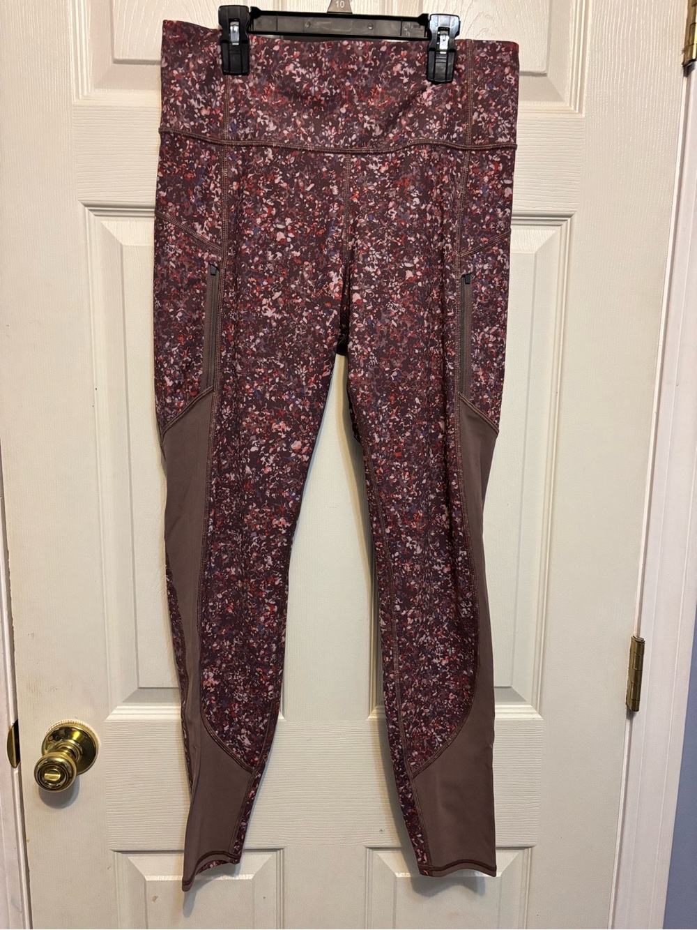 Athleta Rainier Printed Mesh Tight Lined, Sandstone - Medium